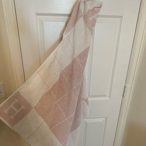 Hermes hooded children’s towel.